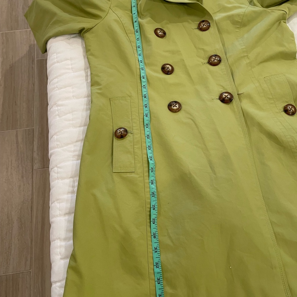 Ladies London Fog double breasted rain jacket. Color is apple green size L - Picture 10 of 12